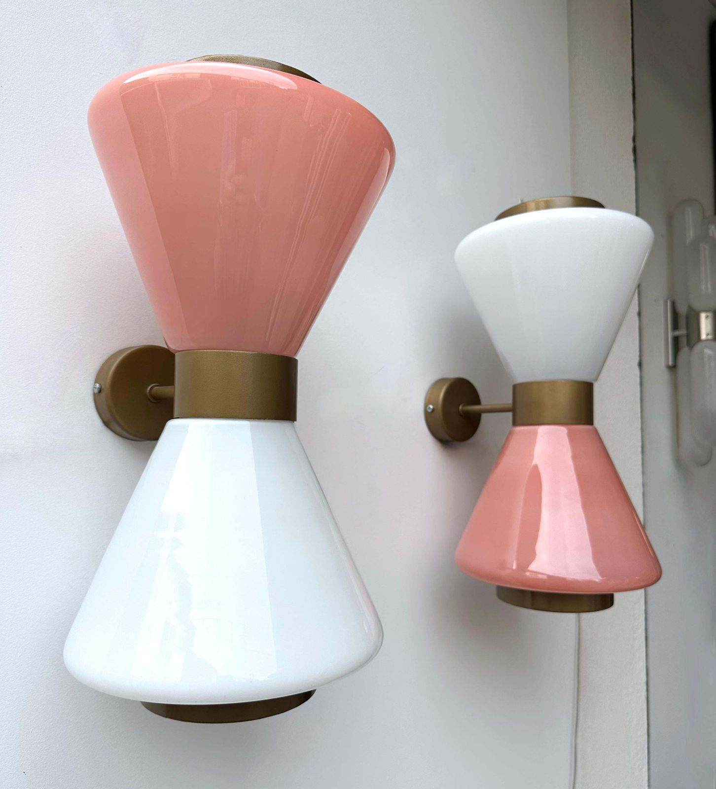 2993.0 Pair Of Diabolo Sconces Pink And White Murano Glass. Italy photo