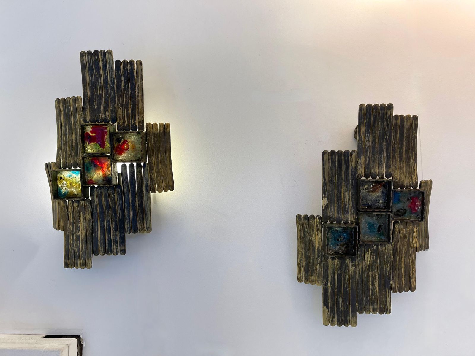 photo vintage Pair Of Brutalist Gilt Metal And Glass Sconces. Italy, 1970s