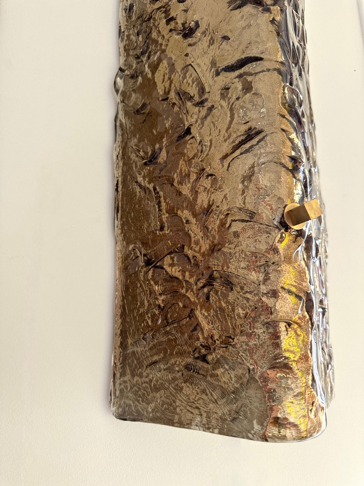 photo vinterior Contemporary Pair Of Brass And Cola Folded Leaf Murano Glass Sconces, Italy