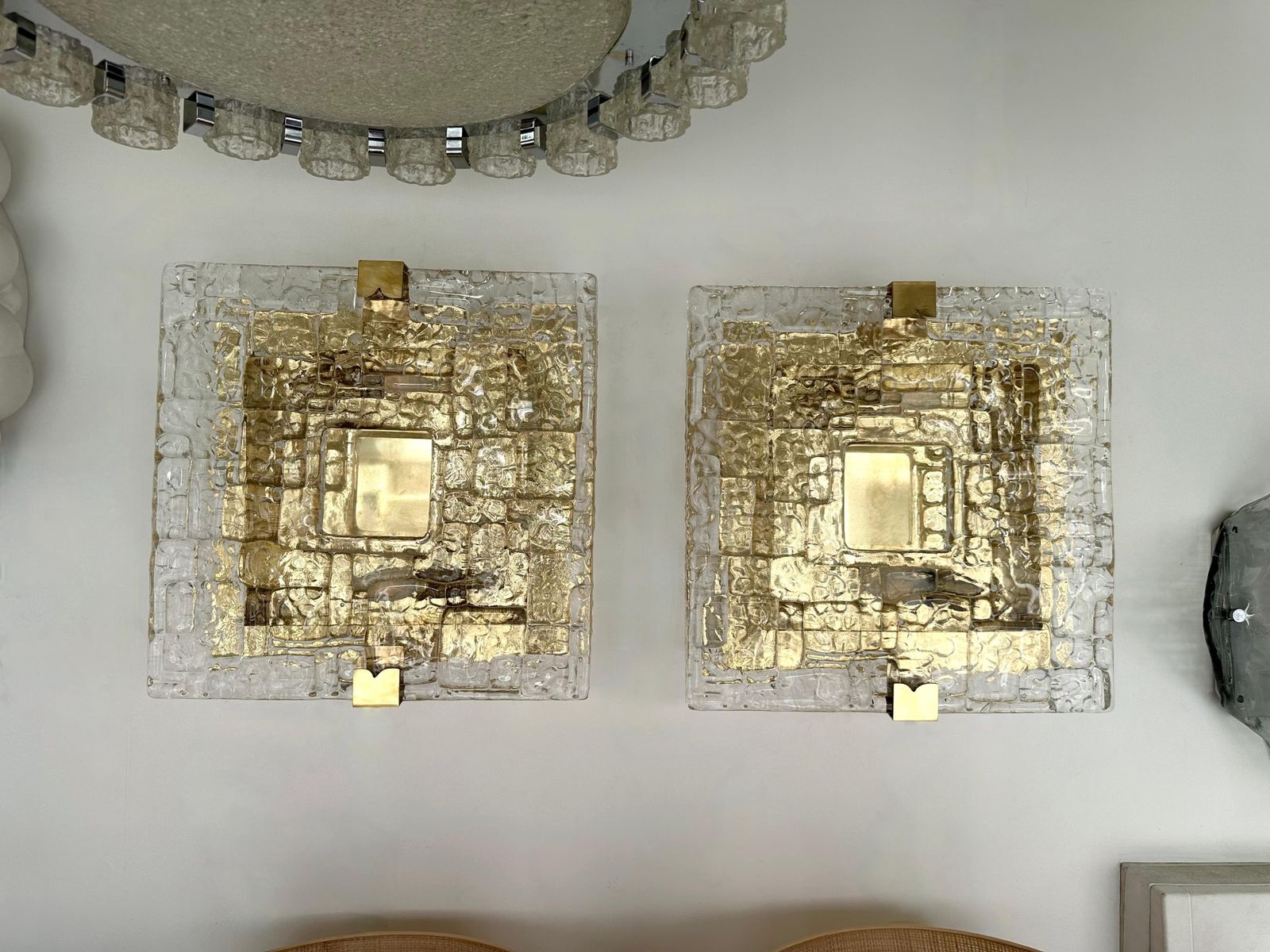 4276.0 Contemporary Pair Of Sconces Brass And Murano Glass Textured Blade, Italy photo