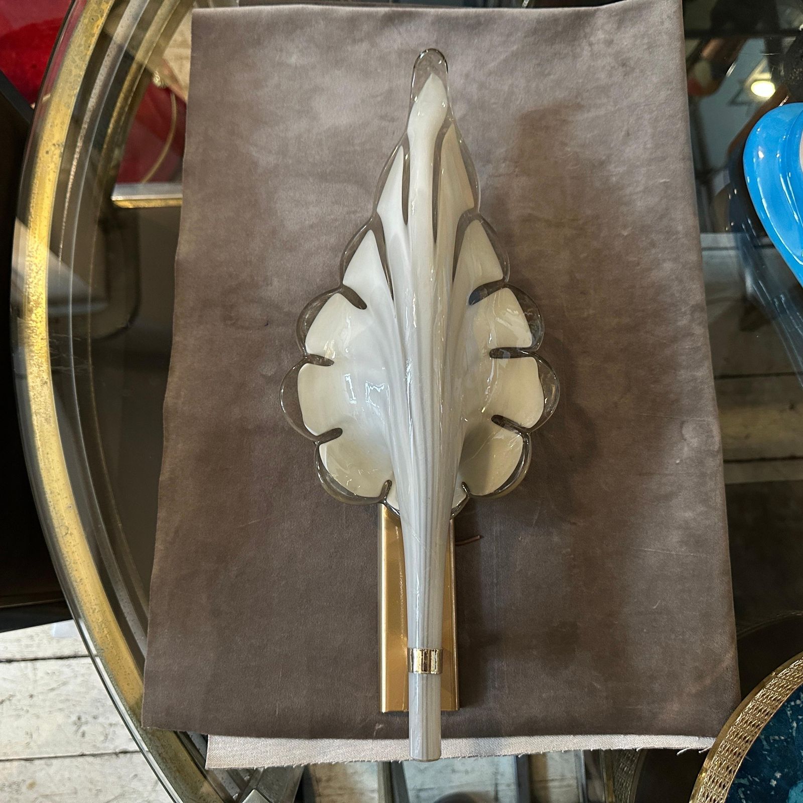 1970s Mid Century Modern Light Grey And Brass Murano Glass Sconce By Franco Luce photo for sale