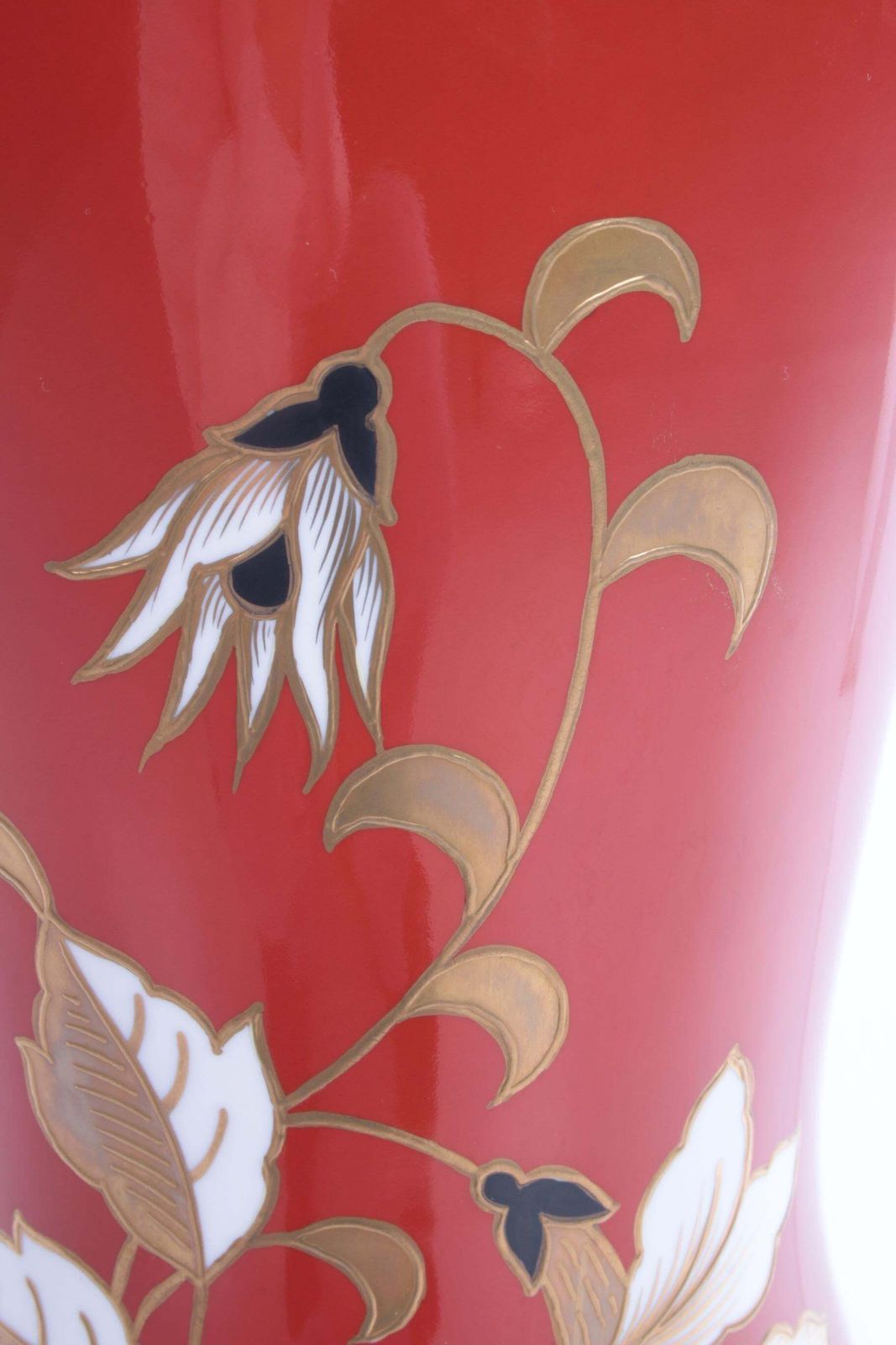 Very Large Red Porcelain Vase With Golden Flowers Veb Wallendorfer 1960 photo vinterior