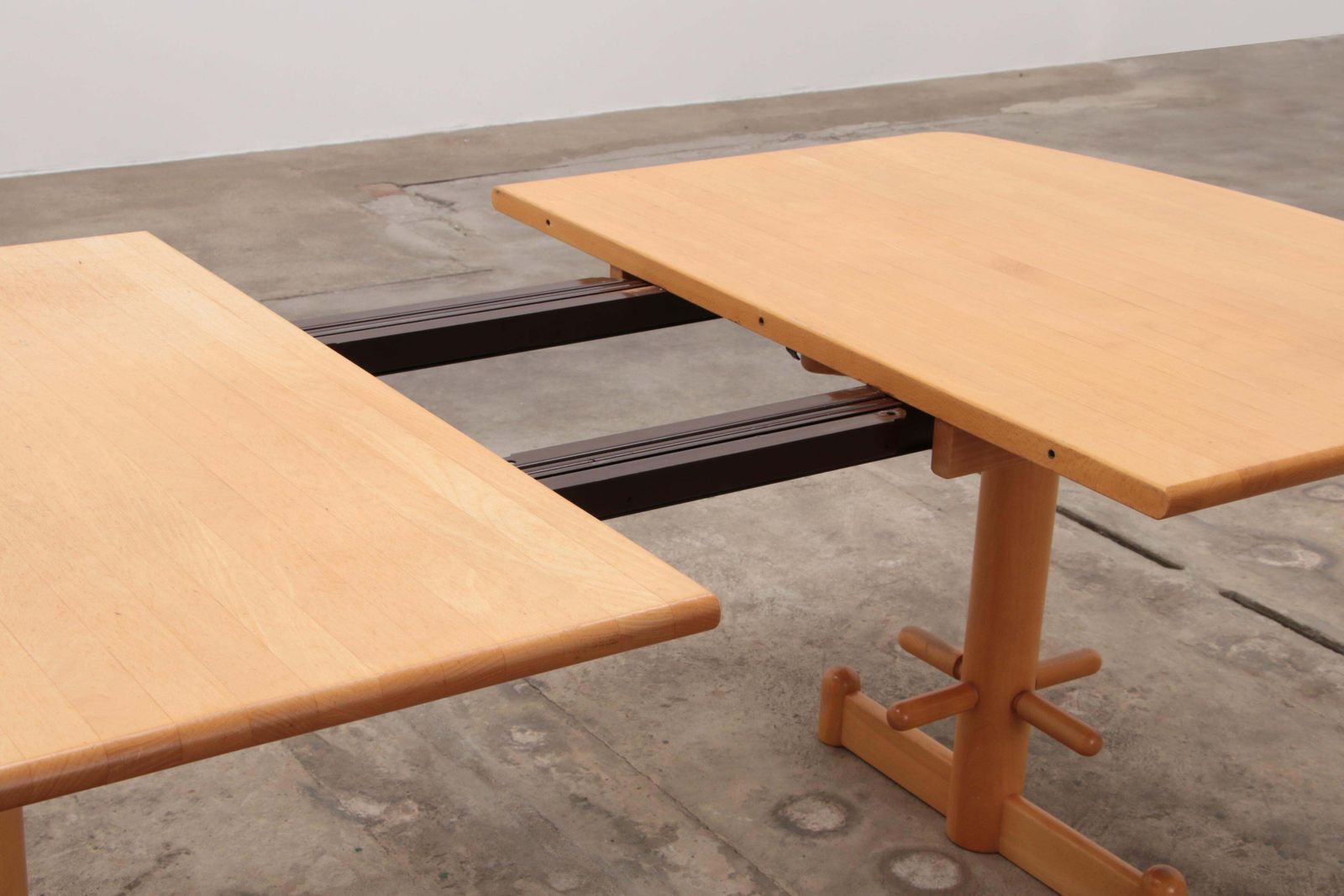 photo vintage Stokke Dining Room Set Large Table With 8 Chairs Design Peter Opsvik, 1990