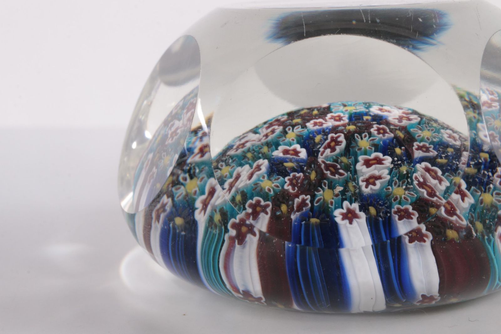 photo furniture Mille Fleur Murano Paper Weight With Beautiful Flowers