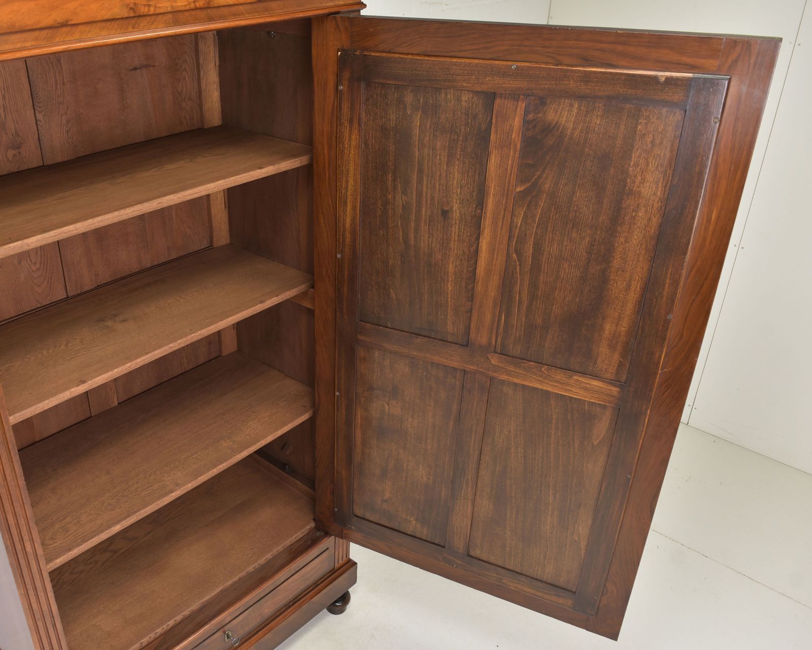 Antique! One Door Wardrobe Restored Wilhelminian Style Walnut Hall Cupboard photo 1475.0