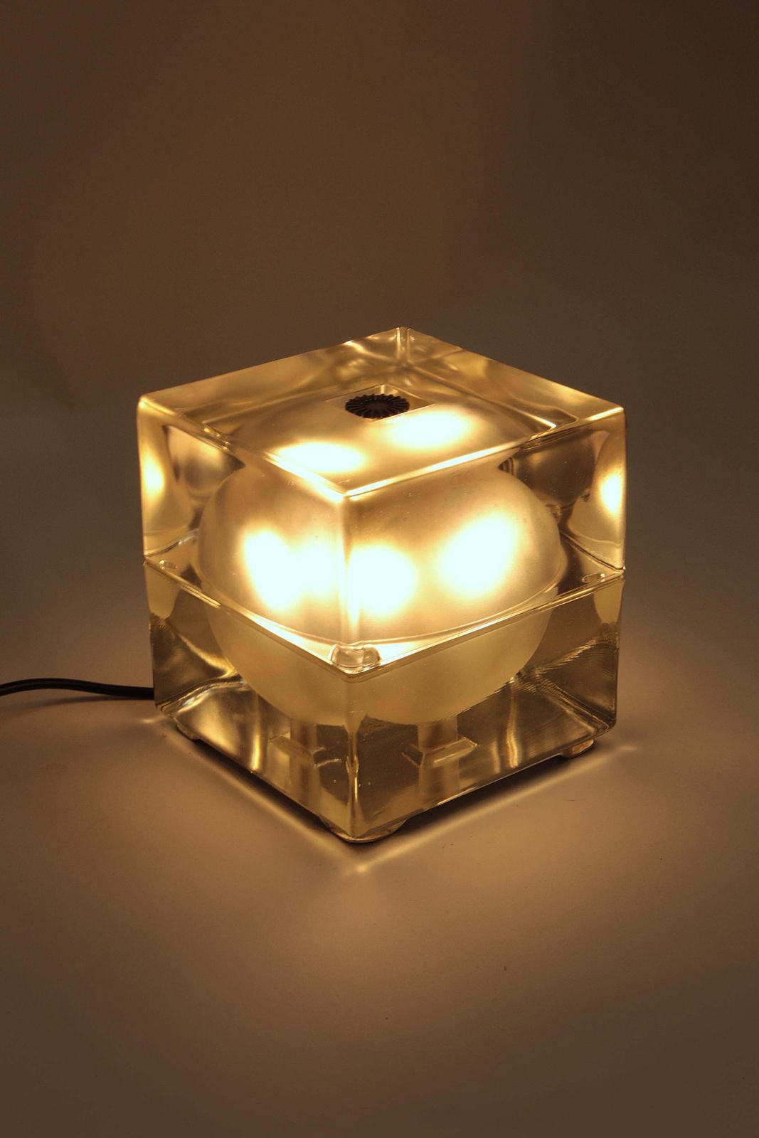 Alessandro Mendini “Cubosfera” Table Lamp Metal Crome Glass 1968 Italy photo for sale