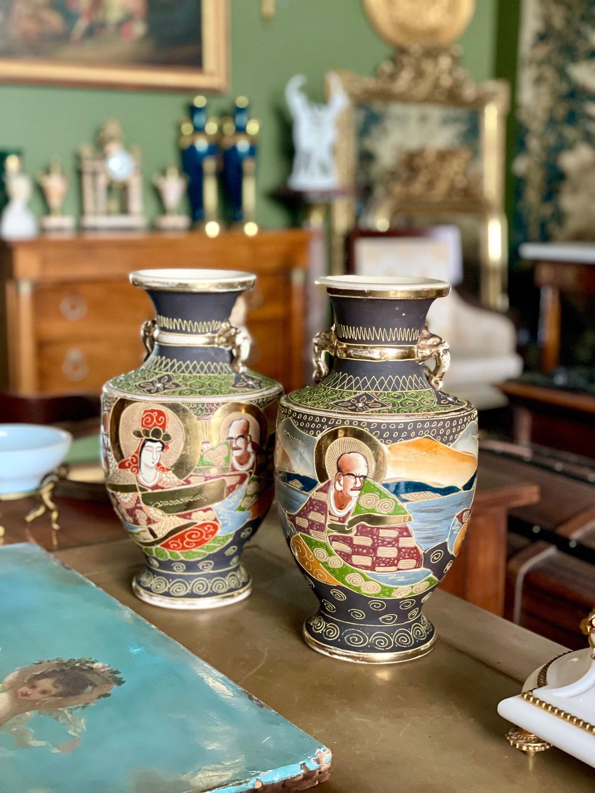 photo vintage Pair Of Early 20th Century Japanese Satsuma Vases