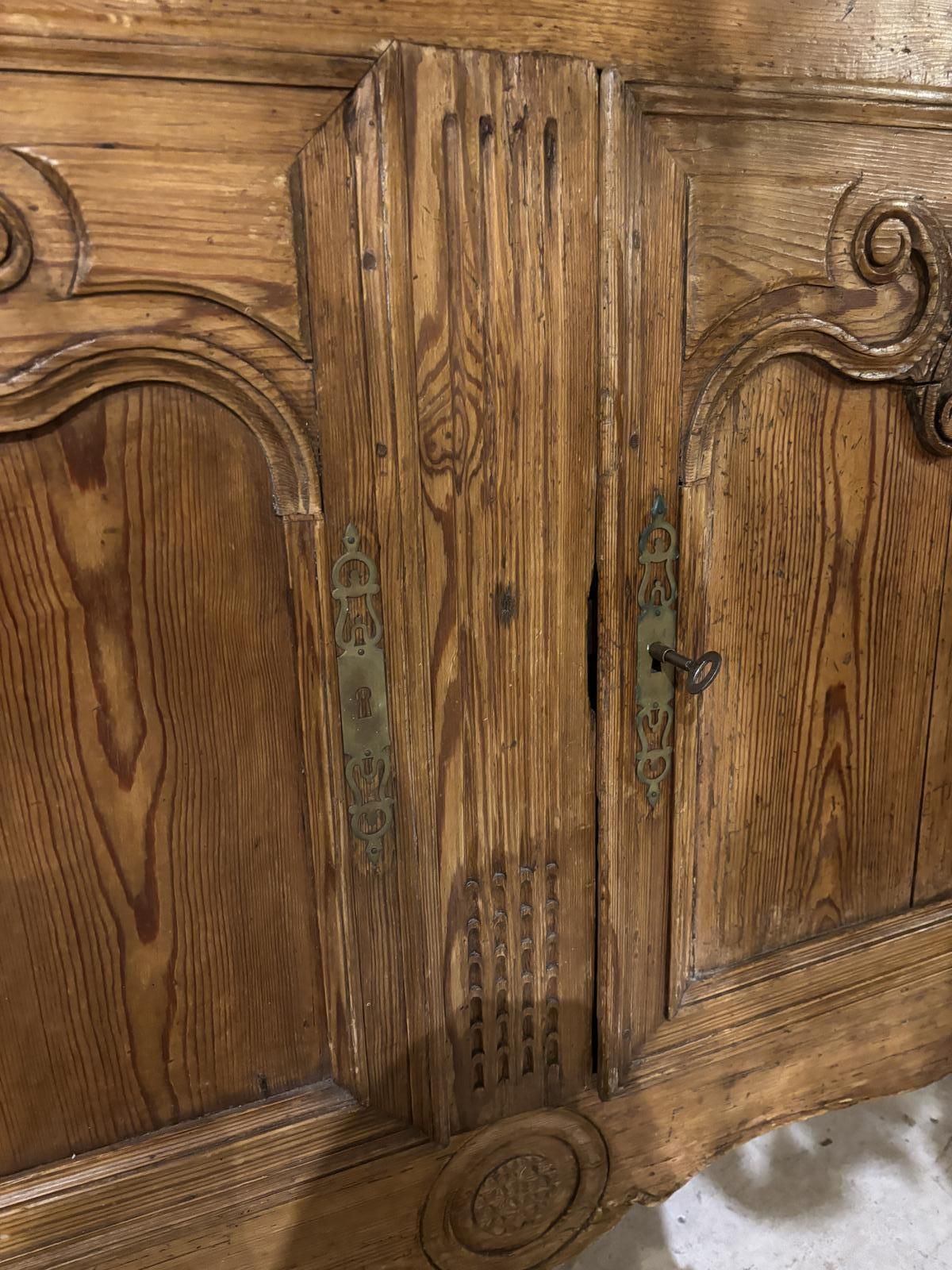 19th Century French Provincial Bookcase photo vinterior