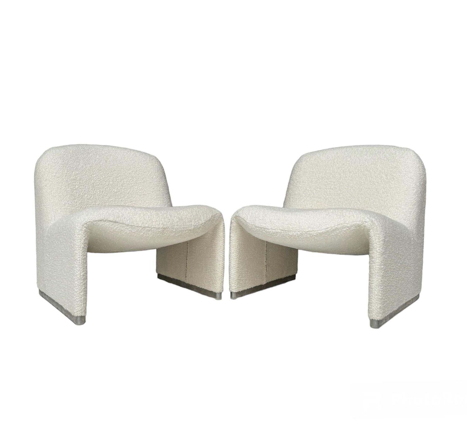 Giancarlo Piretti Two Mid Century Modern Alky Lounge Chairs In Bouclé, 1970s photo for sale