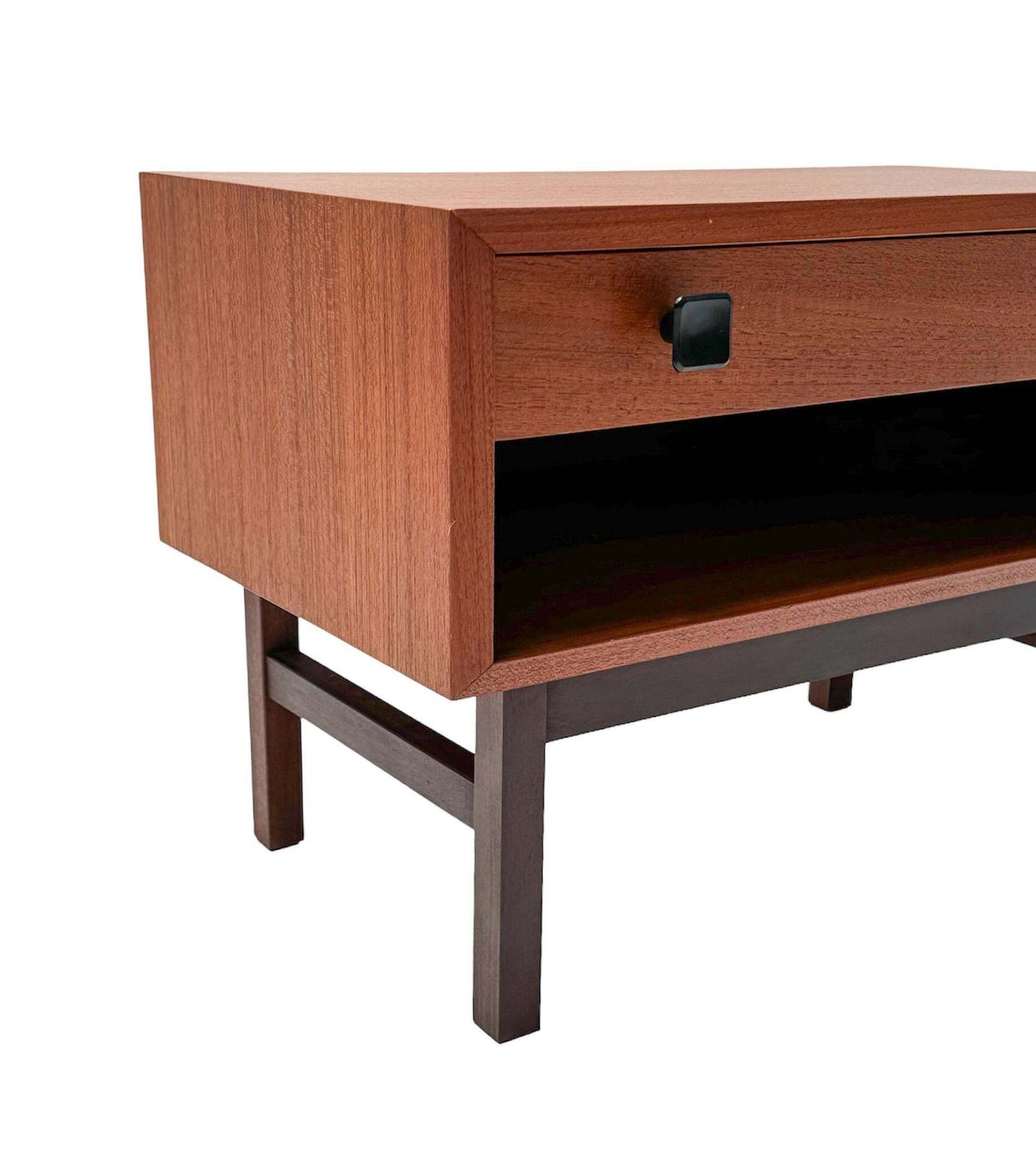 Pair Of Mid Century Modern Nightstands Or Bedside Tables, 1970s photo vintage