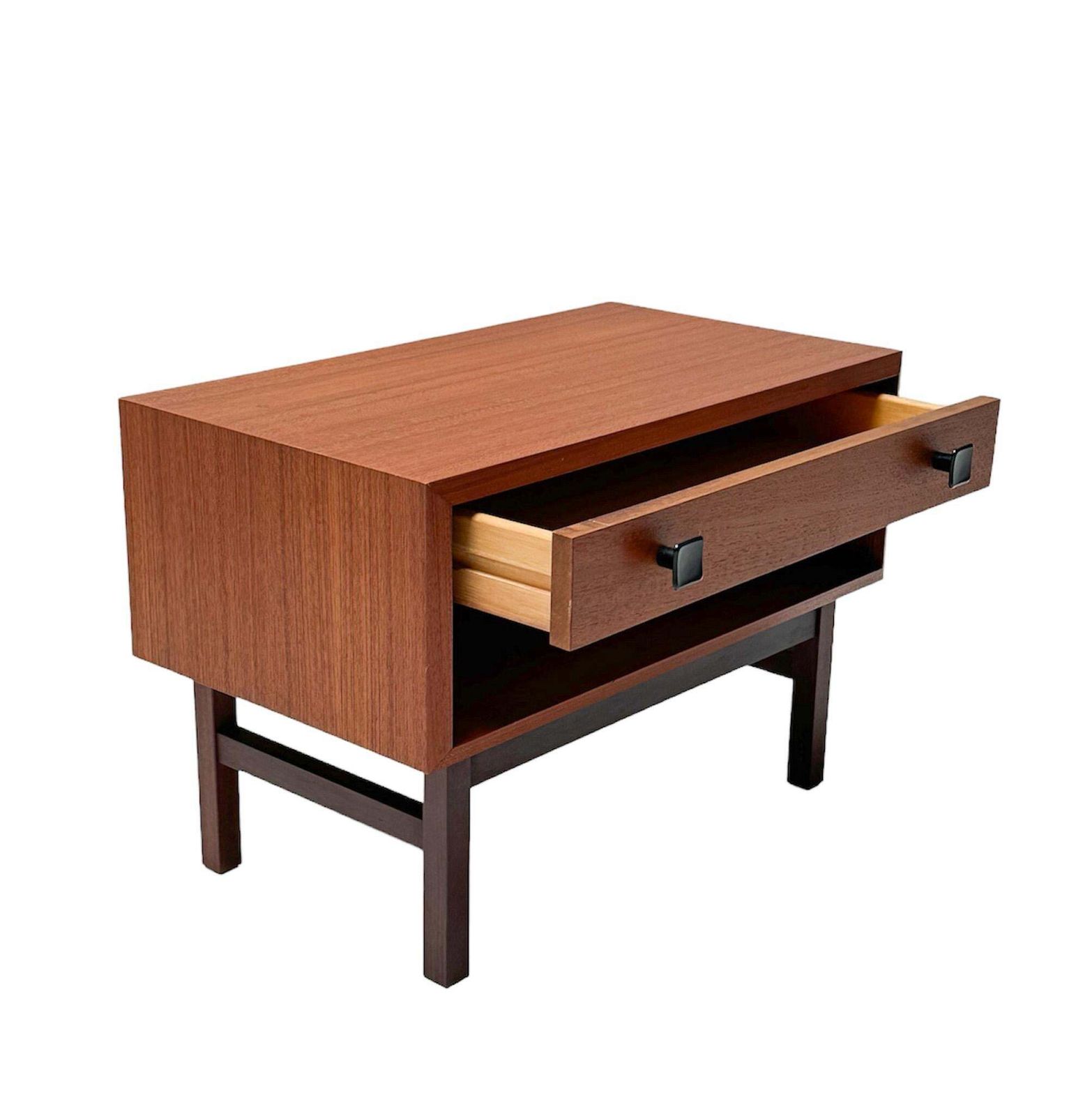photo furniture Pair Of Mid Century Modern Nightstands Or Bedside Tables, 1970s
