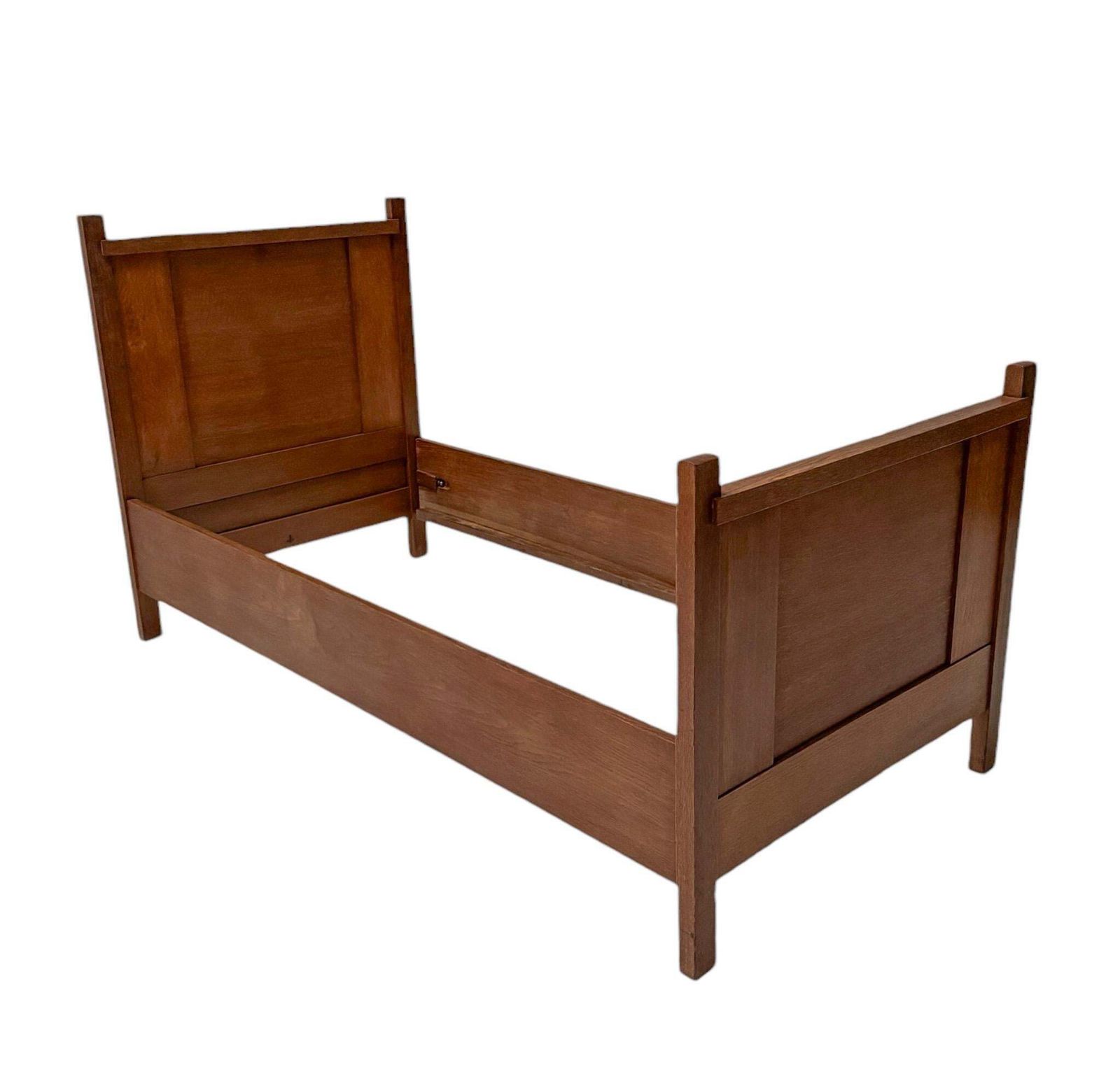 Hendrik Wouda Art Deco Modernist Single Bed For Pander, 1924 photo for sale