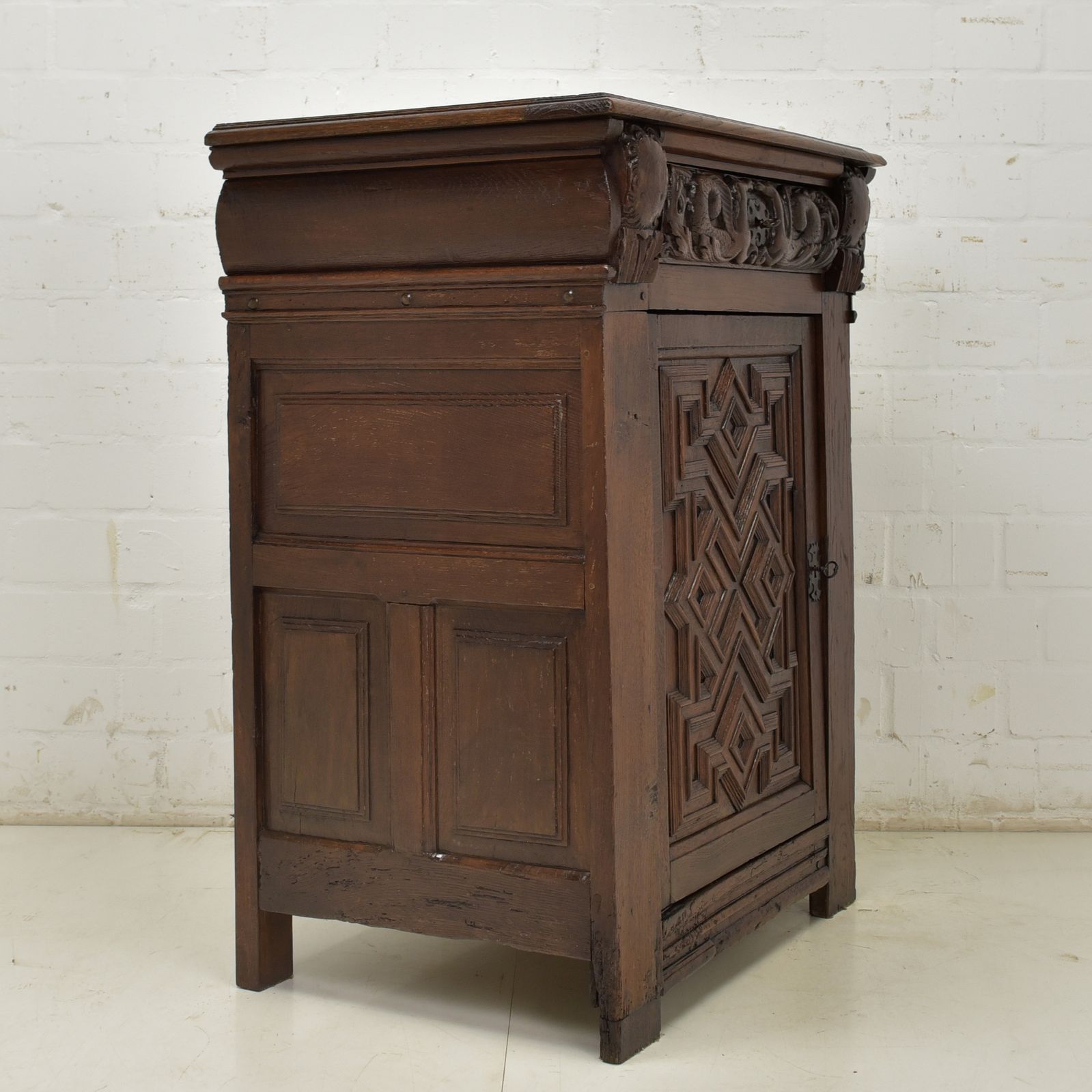 Furniture Antique! Narrow Chest Of Drawers Restored Renaissance Circa 1700 Oak Cabinet Small photo