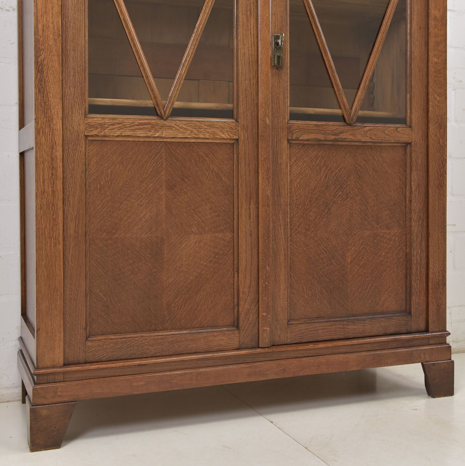 photo for sale Antique! Bookcase Restored Art Deco / Bauhaus 1930 Oak Display Cabinet