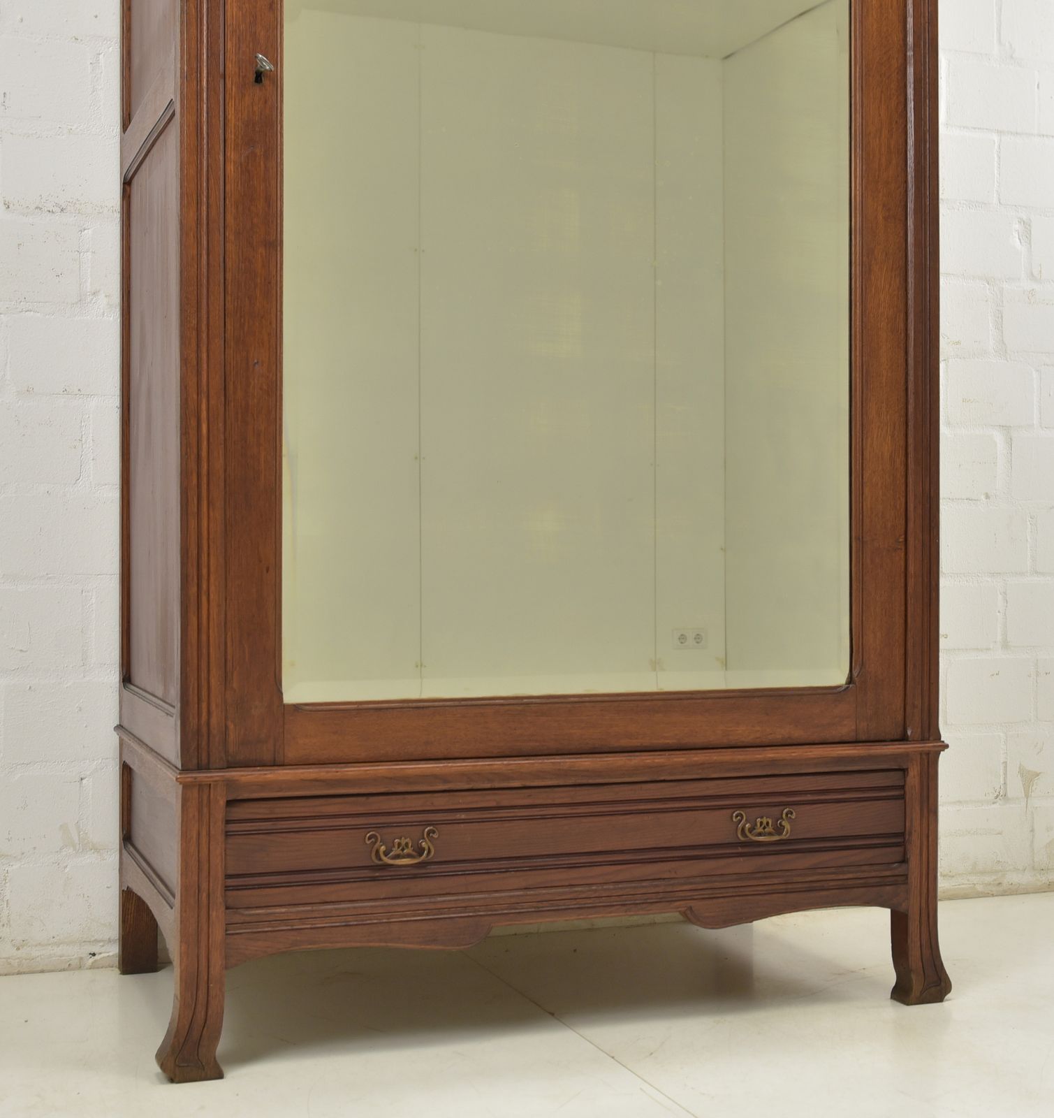 photo furniture Antique! Wardrobe Restored Art Nouveau From Bedroom