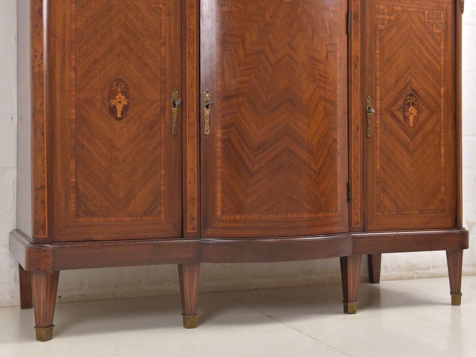 photo furniture Antique! Restored Art Deco 1925 Mahogany Sideboard Dresser Dining Room