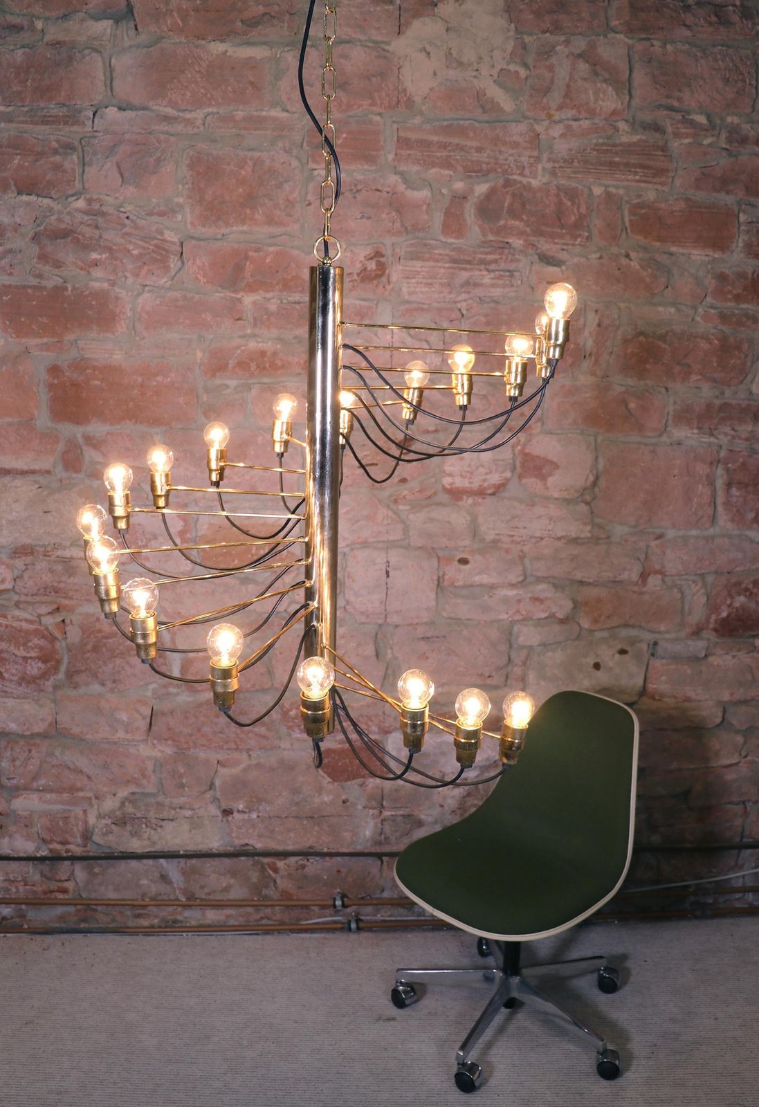 Spiral Brass Chandelier Designed In Italy By Gino Sarfatti, 1950s photo vinterior