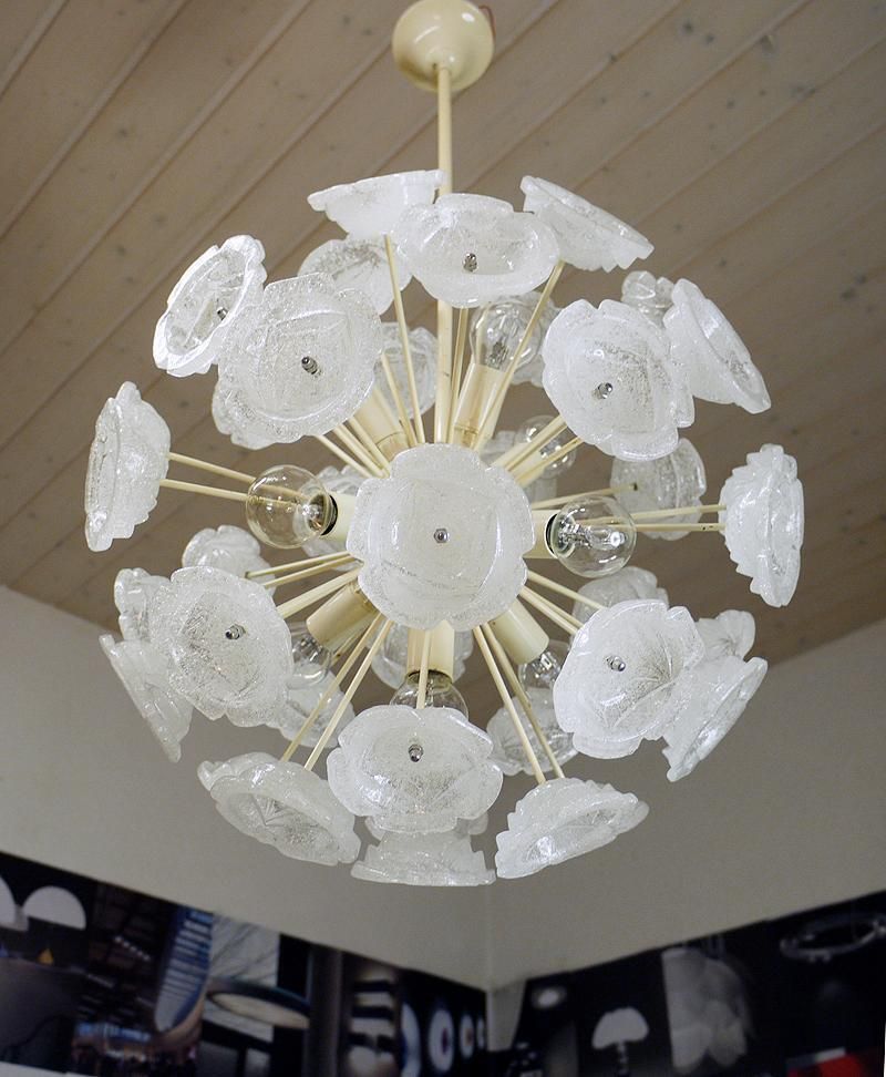 1960s German Sputnik Chandelier White Murano Glass Roses On An Enameled Frame photo buy