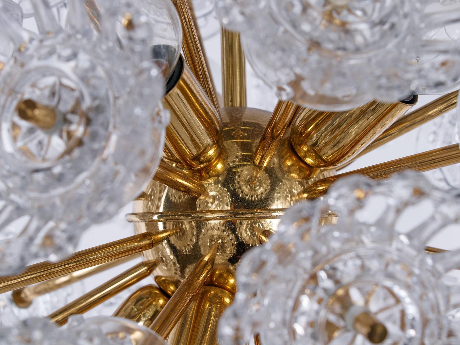 Sputnik Murano Chandelier Glass & Brass By Venini Attr. 1960s photo Lighting