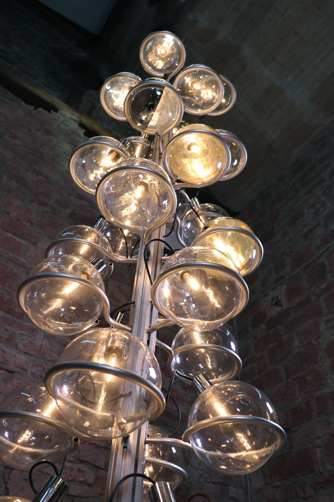 Unique Monumental 102“ Foyer Lighting Object 32 Globes By Sarfatti Attr., 1960s photo 25512.0