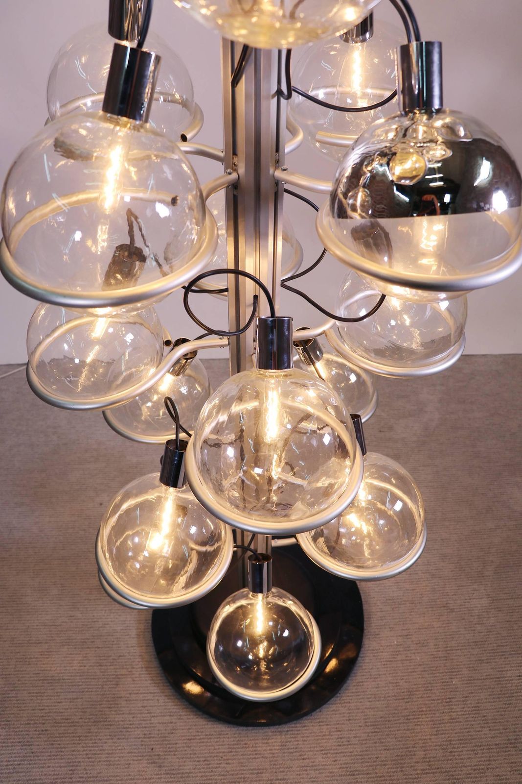 Lighting Unique Monumental 102“ Foyer Lighting Object 32 Globes By Sarfatti Attr., 1960s photo