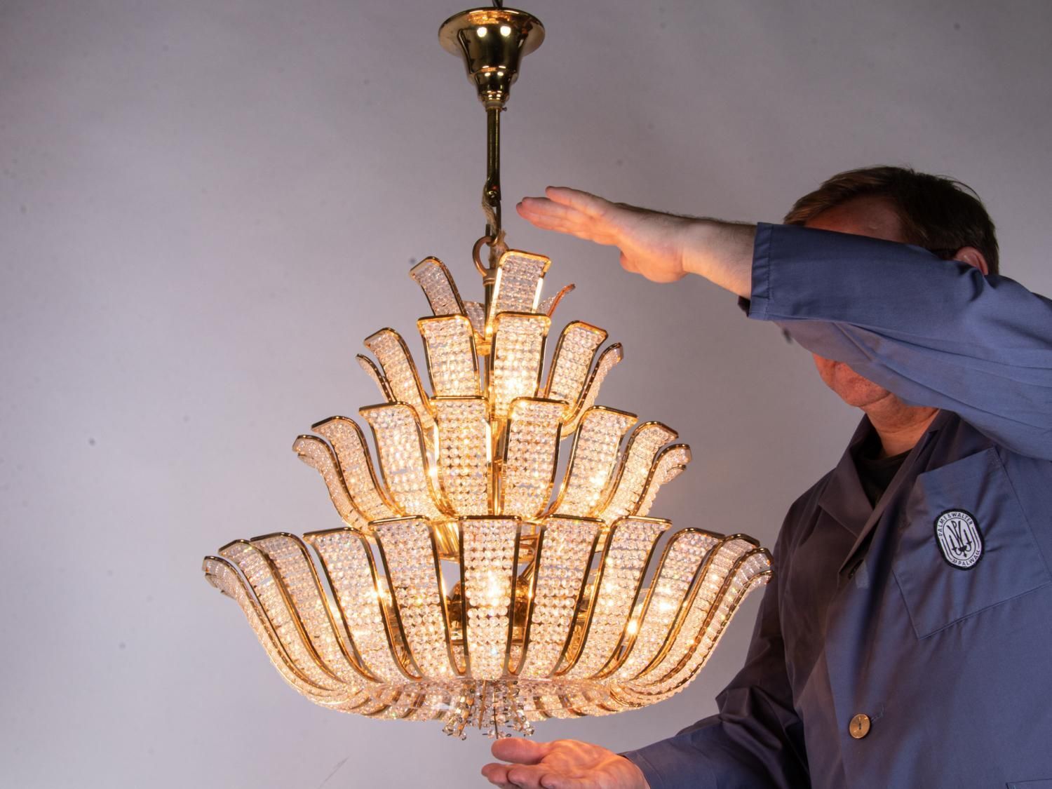 5218.0 Hollywood Regency Chandelier Crystal & Gilt Brass By Palwa, Germany 1960 photo