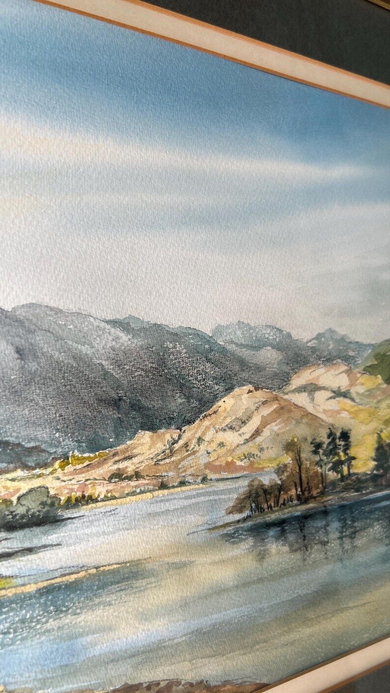 Framed Mid Century Watercolour Painting – Tranquil Lake & Mountain Landscape photo 189.0
