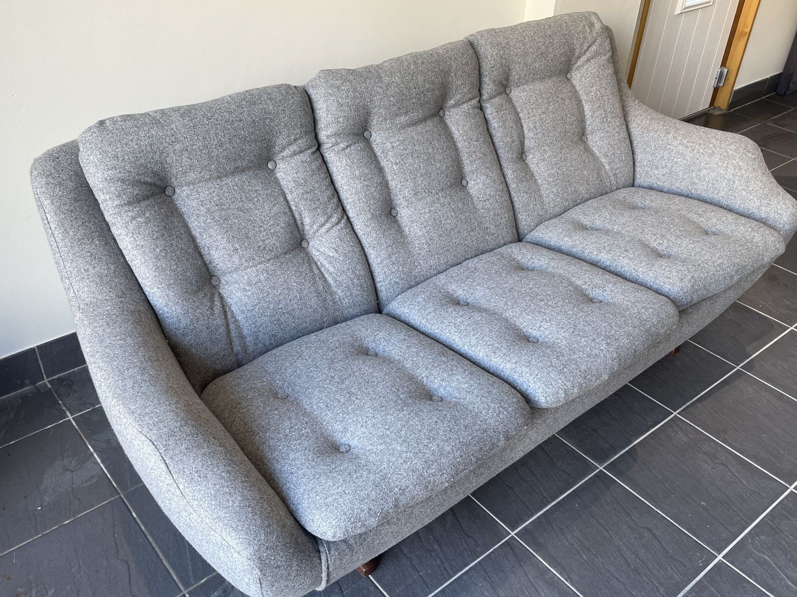Furniture Parker Knoll Statesman In Abraham Moon Wool photo