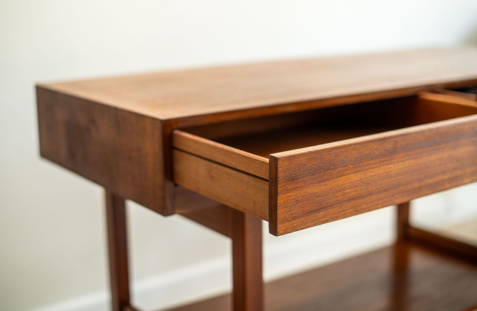 photo vinterior Teak Console By Ib Kofod Larsen For Faarup Møbelfabrik, Denmark 1960s.