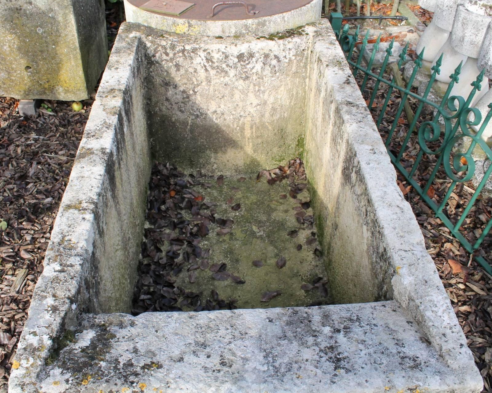 Antique Trough And Well From The Early 18th Century photo 4220.0
