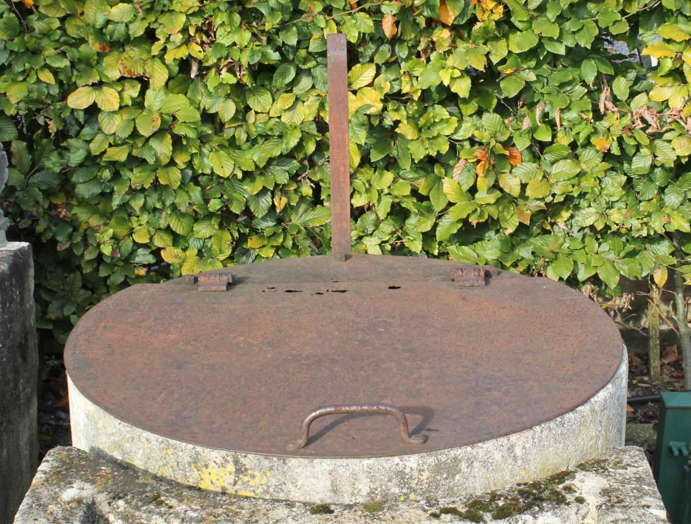 Antique Trough And Well From The Early 18th Century photo vinterior
