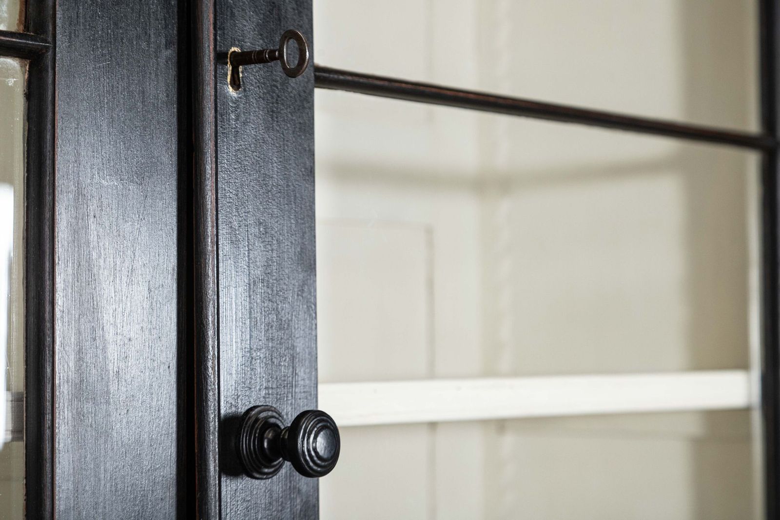 photo vinterior Monumental 19thc English Ebonised Mahogany Glazed Breakfront Bookcase