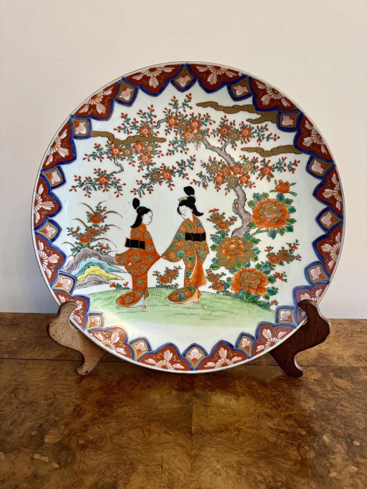 Quality Antique Japanese Imari Large Plate photo for sale