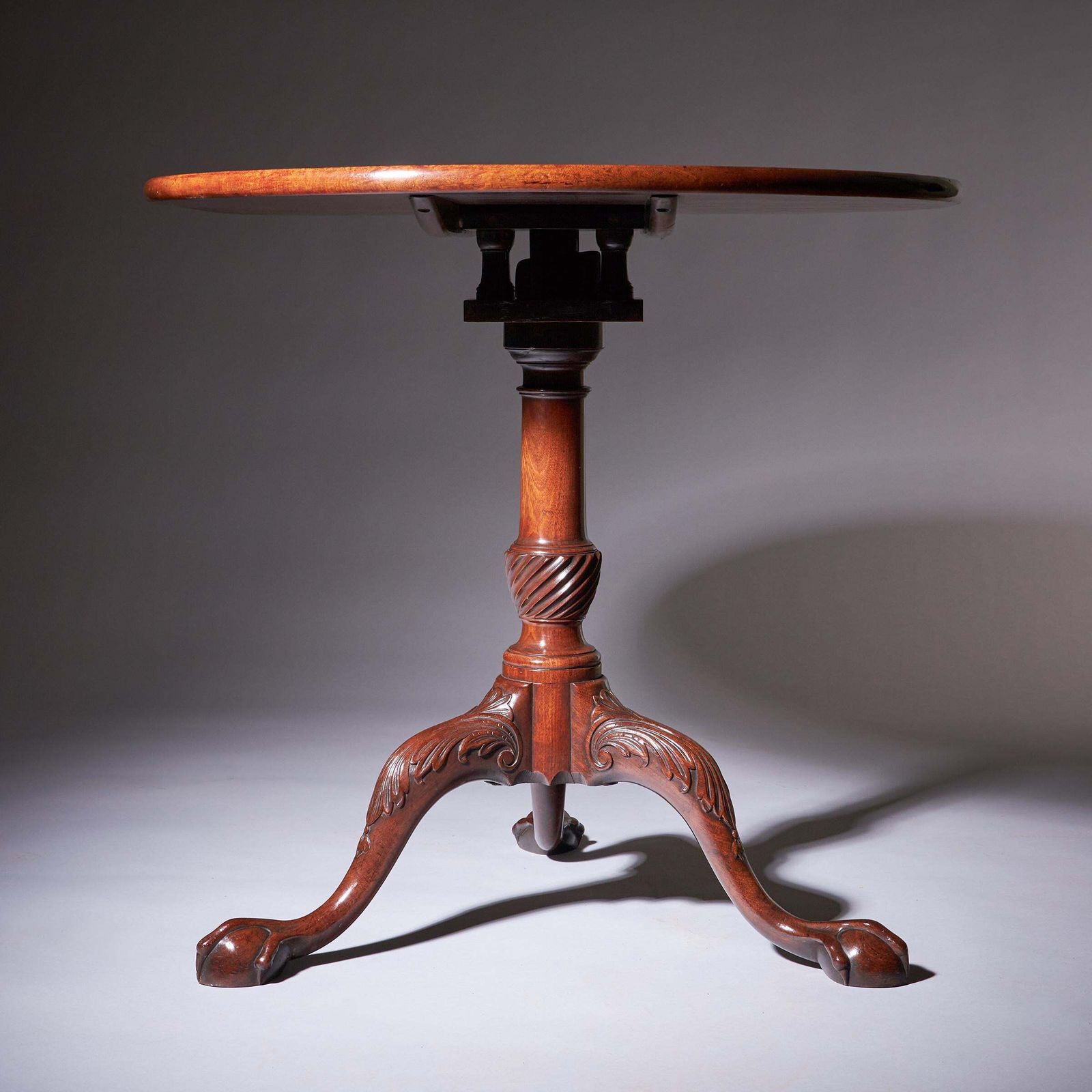 5800.0 A Fine 18th Century George II Mahogany Tripod Table, Circa 1760 photo