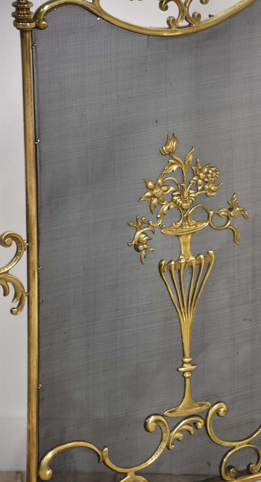 Brass Fire Screen photo vinterior