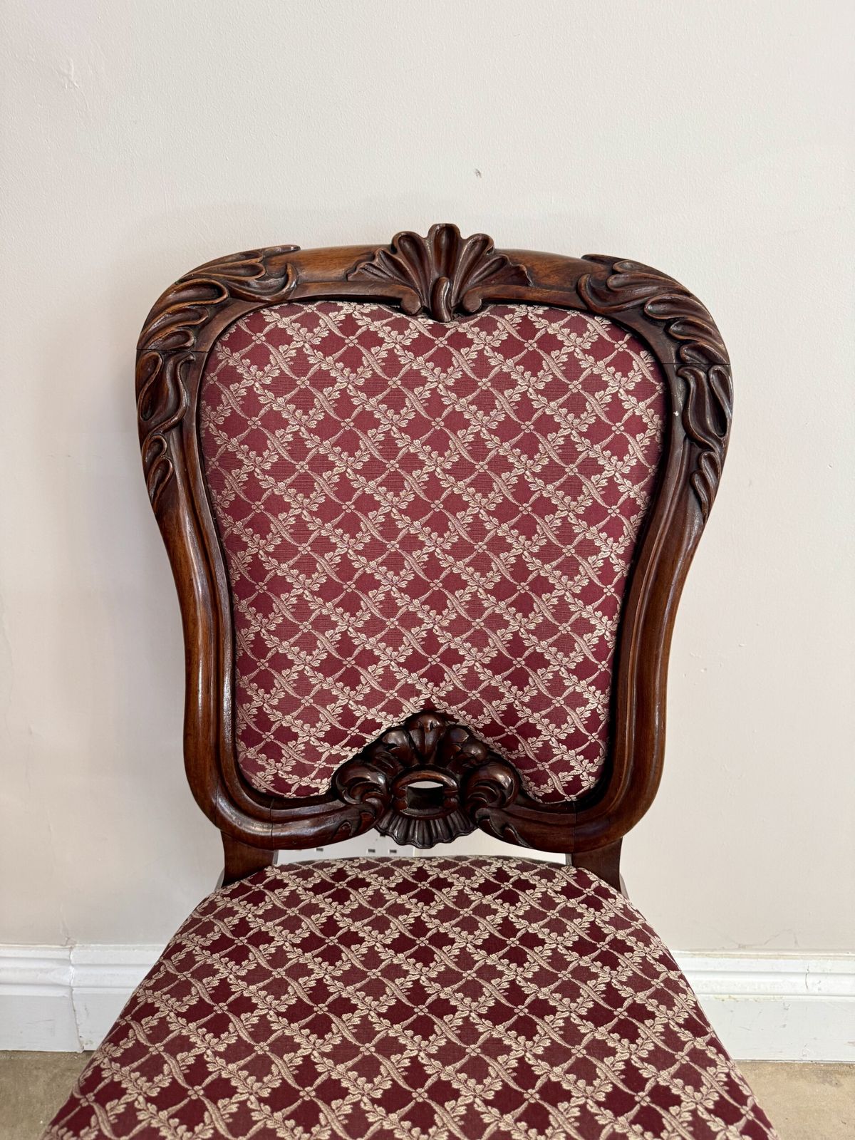 Outstanding Quality Set Of Four Antique Carved Rosewood Dining Chairs photo vinterior