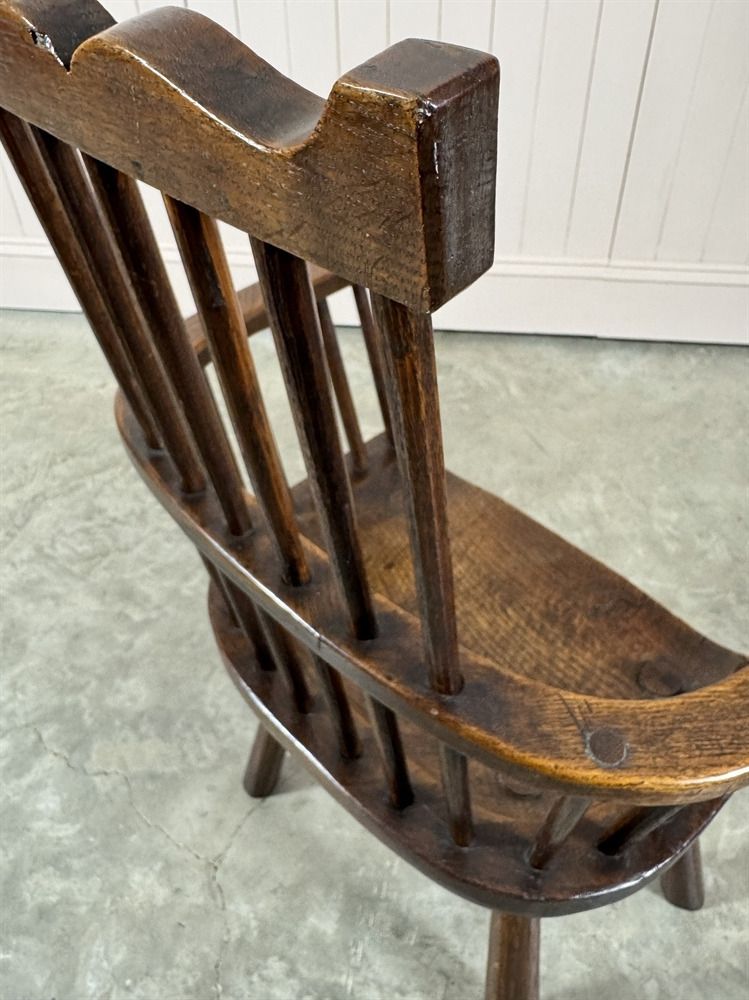Small Comb Back Windsor Chair, 1800s photo vinterior