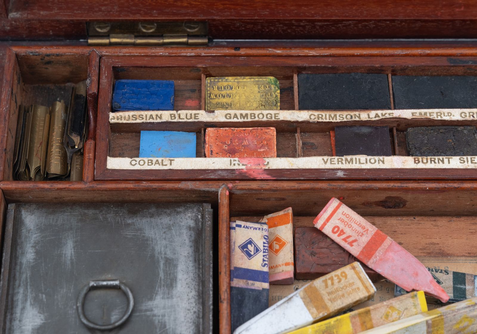 photo furniture Scarce Victorian Campaign Military Artist Watercolour Box By Reeves & Son With War Department Broad Arrow For India