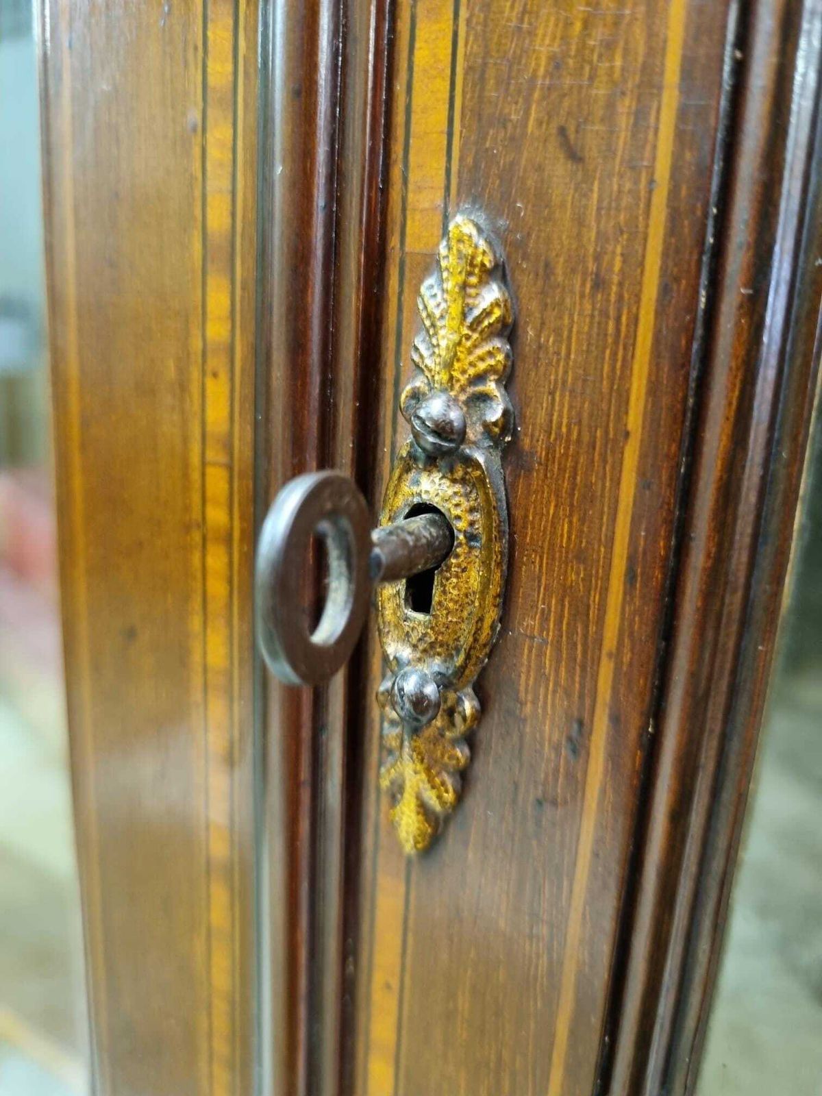 Antique Edwardian Display Cabinet / Inlaid Mahogany / C1900 photo 679.0
