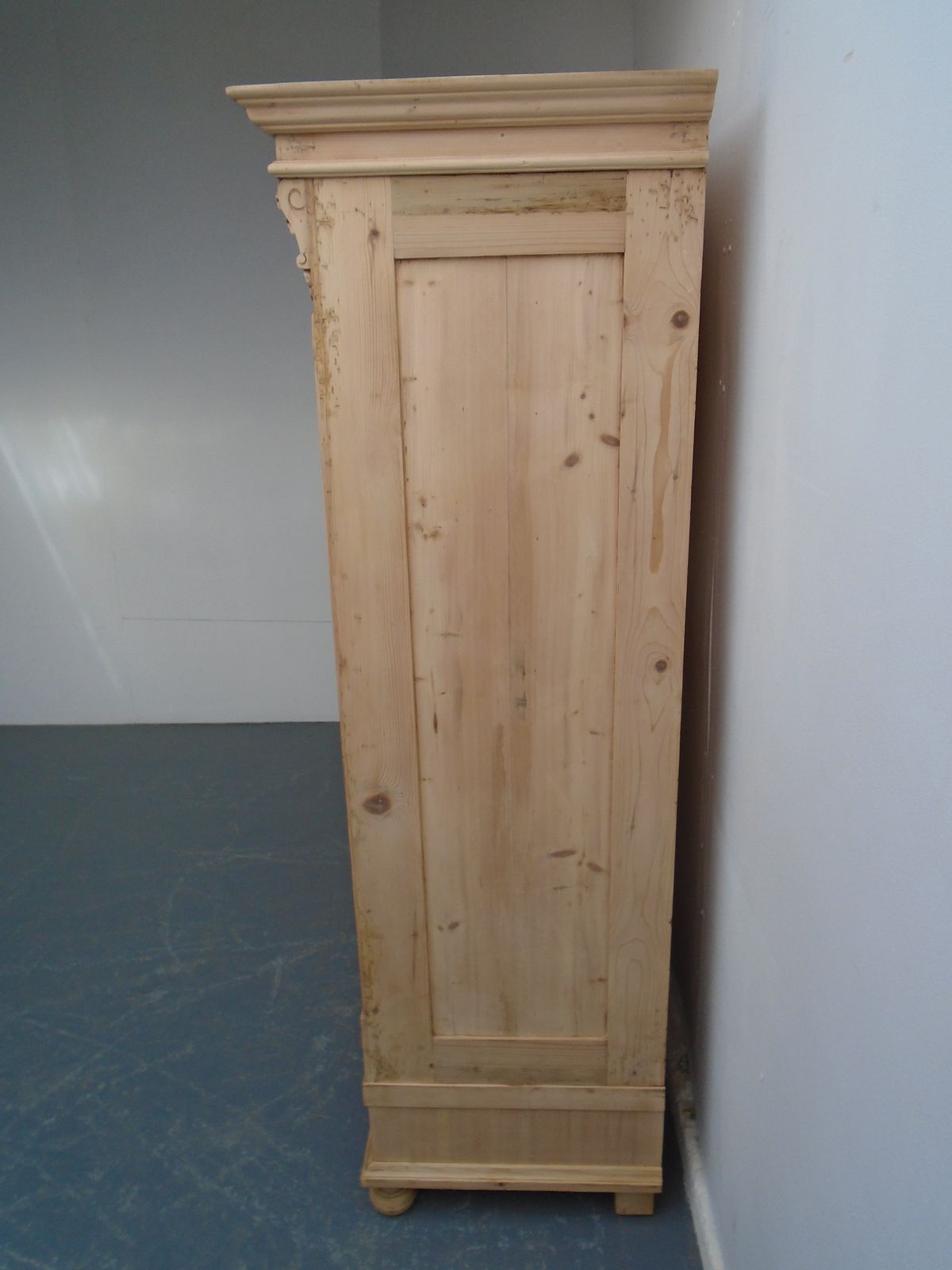 A Victorian Shelved Pine  Knockdown Wardrobe To Wax/Paint photo furniture