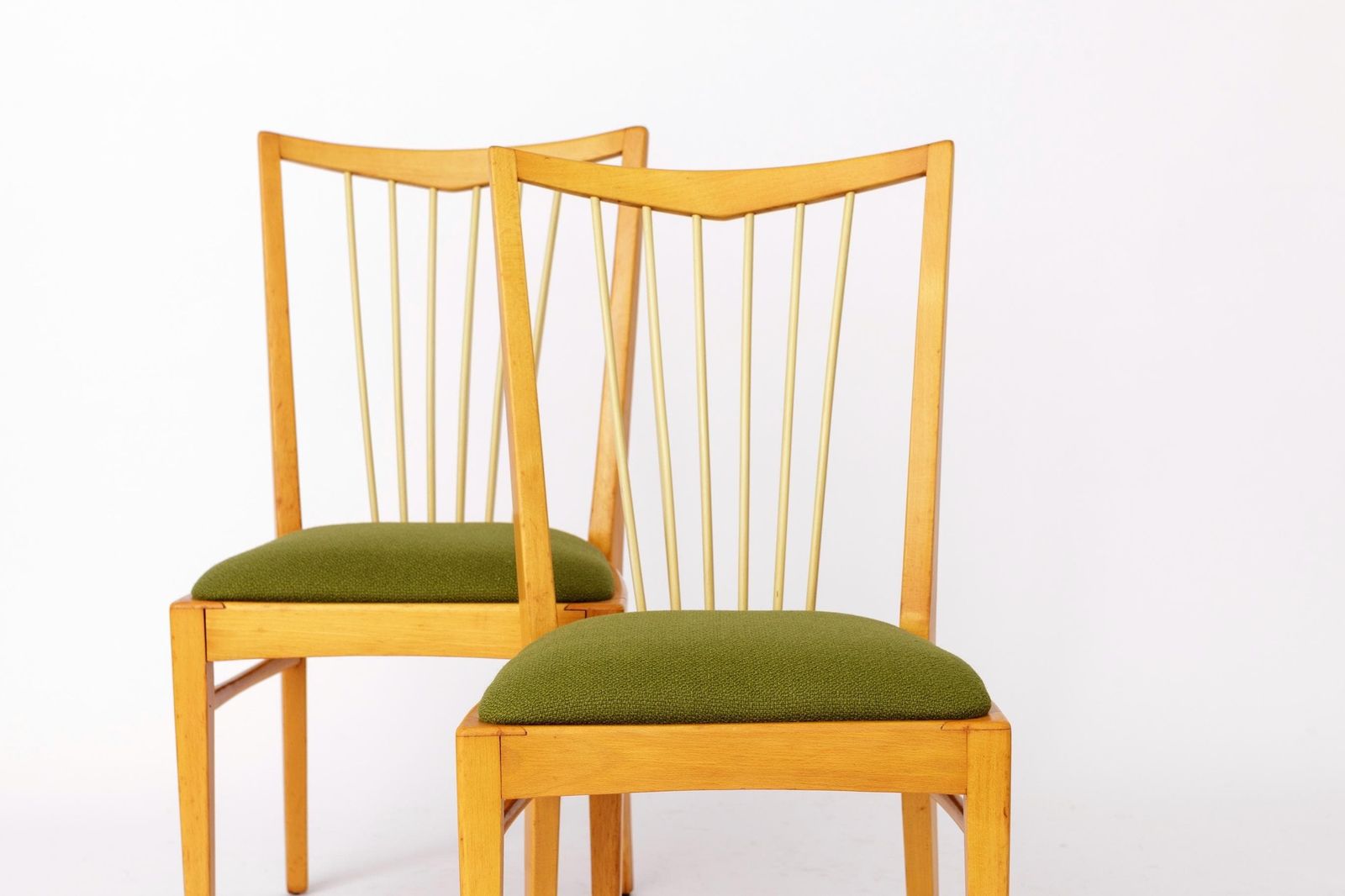 Pair Of Vintage 1950s Mid Century Modern Chairs – Solid Beech Wood & Fresh Green Upholstery – German Design