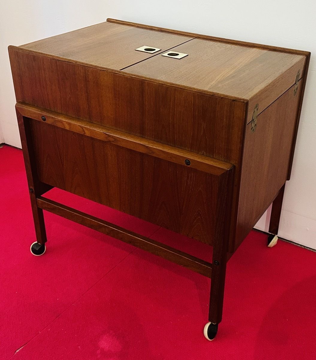 895.0 1960s Danish Teak Arrebo Møbler Folding Drinks Cart Trolley By Andreas Hansen photo