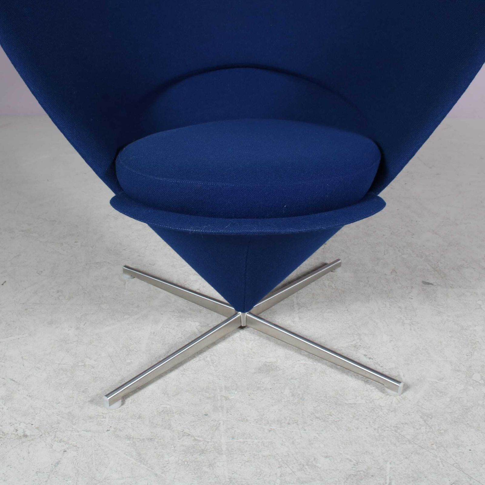 2000s Heart Cone Chair By Verner Panton For Vitra, Germany photo vinterior