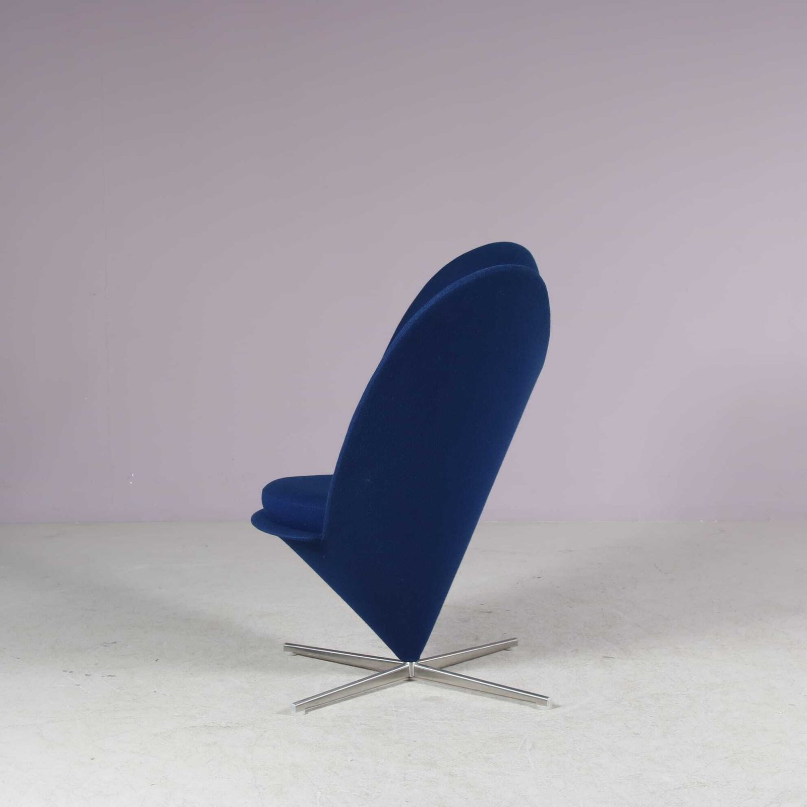 photo furniture 2000s Heart Cone Chair By Verner Panton For Vitra, Germany