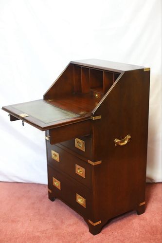 Reprodux Bevan Funnell Lovely Campaign Style Bureau photo 1022.0