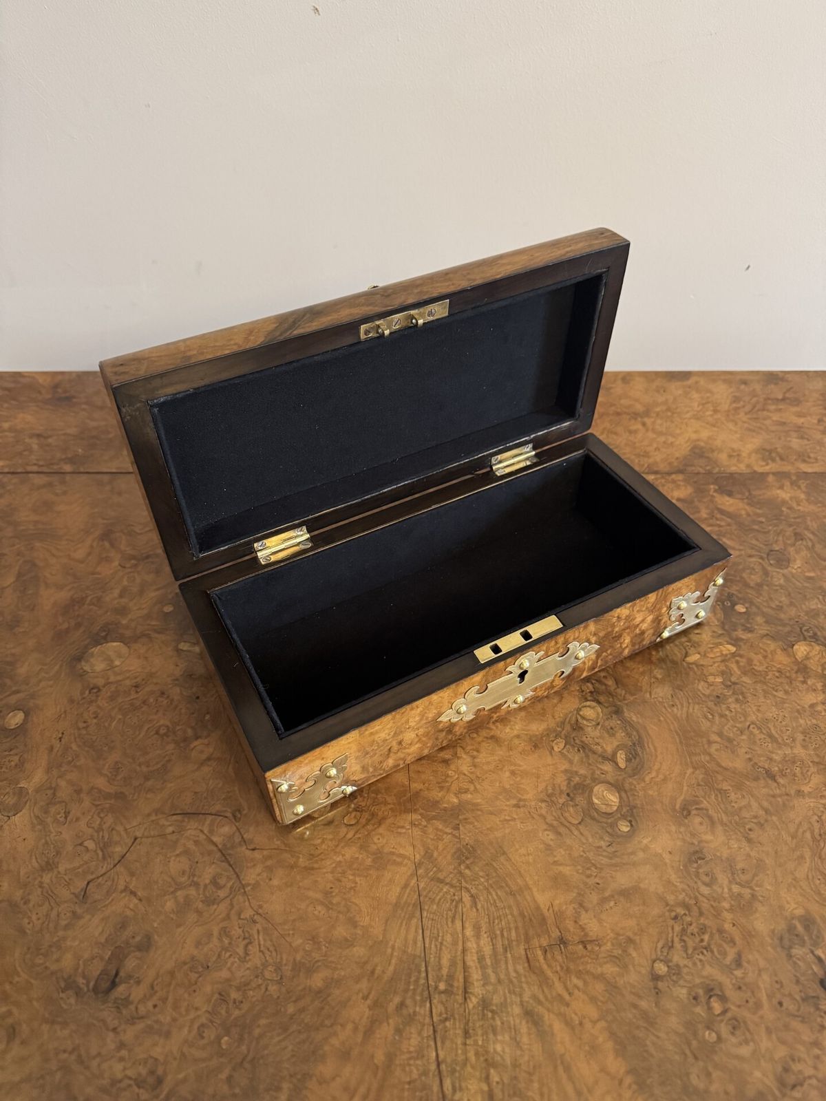 Outstanding Quality Antique Burr Walnut And Brass Mounted Jewellery Box photo 565.0