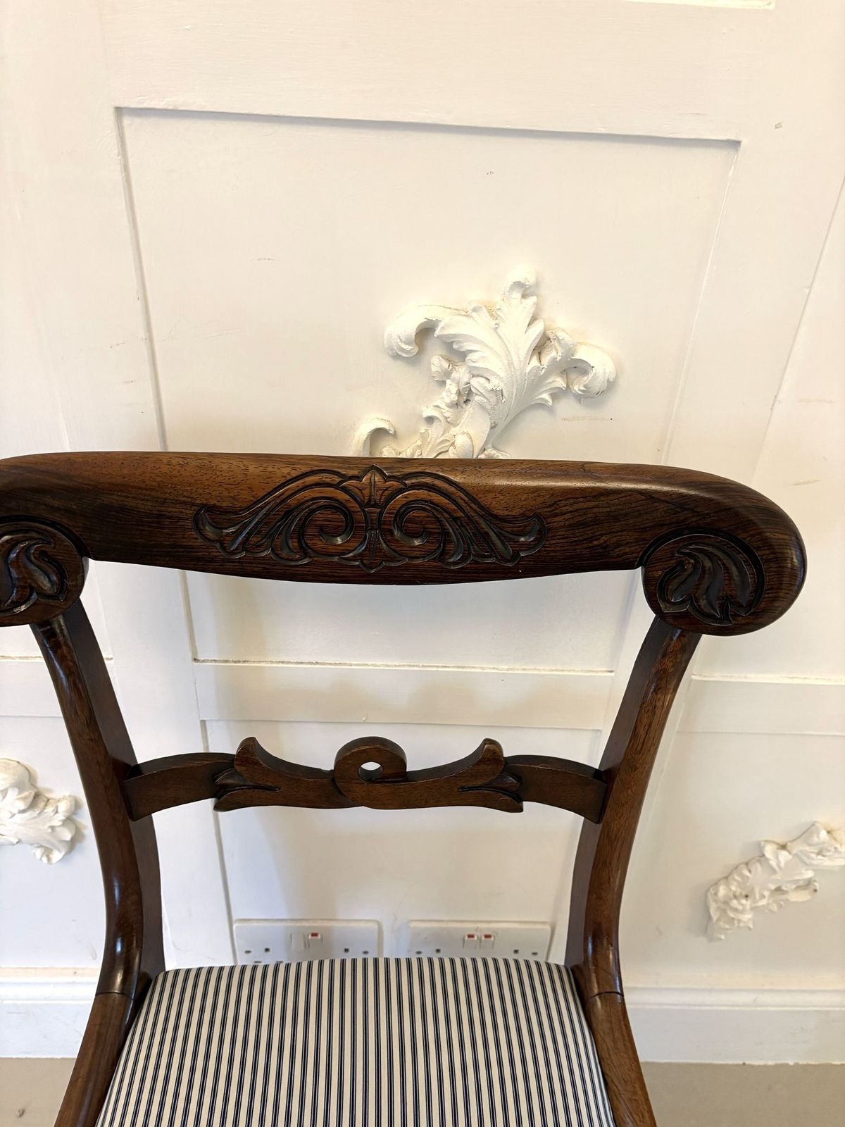 Outstanding Quality Set Of 8 Antique Carved Rosewood Dining Chairs photo 5950.0