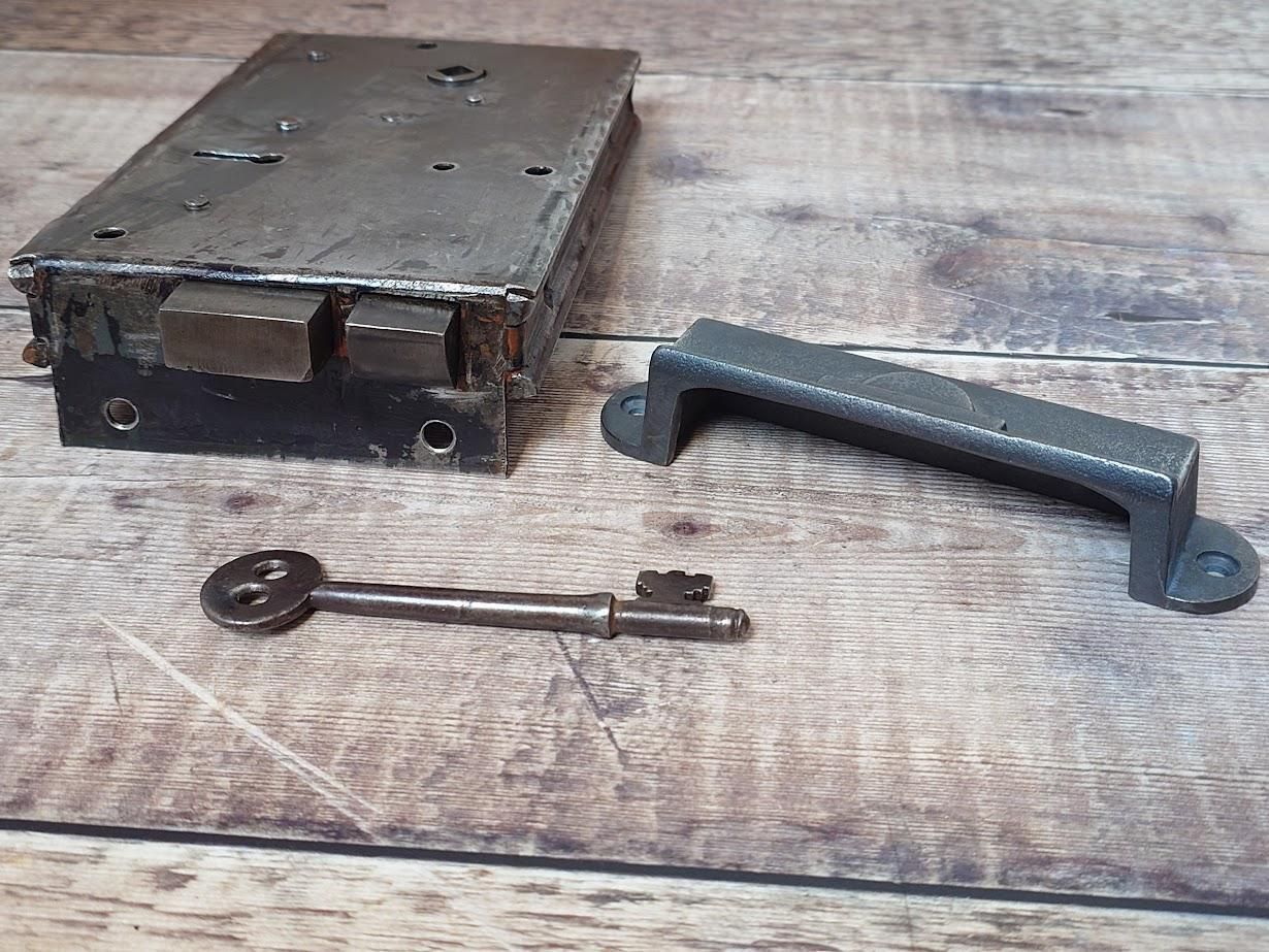 Heavy Antique Lock With Iron Keep And Key, Old Rim Lock, Salvaged Steel Lock photo vintage