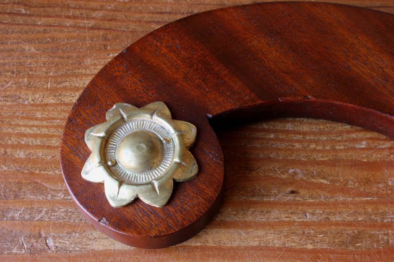 photo vinterior Lyre Shaped Riding Whip Rack. Victorian Wood & Brass Hat Coat Hook Stand.