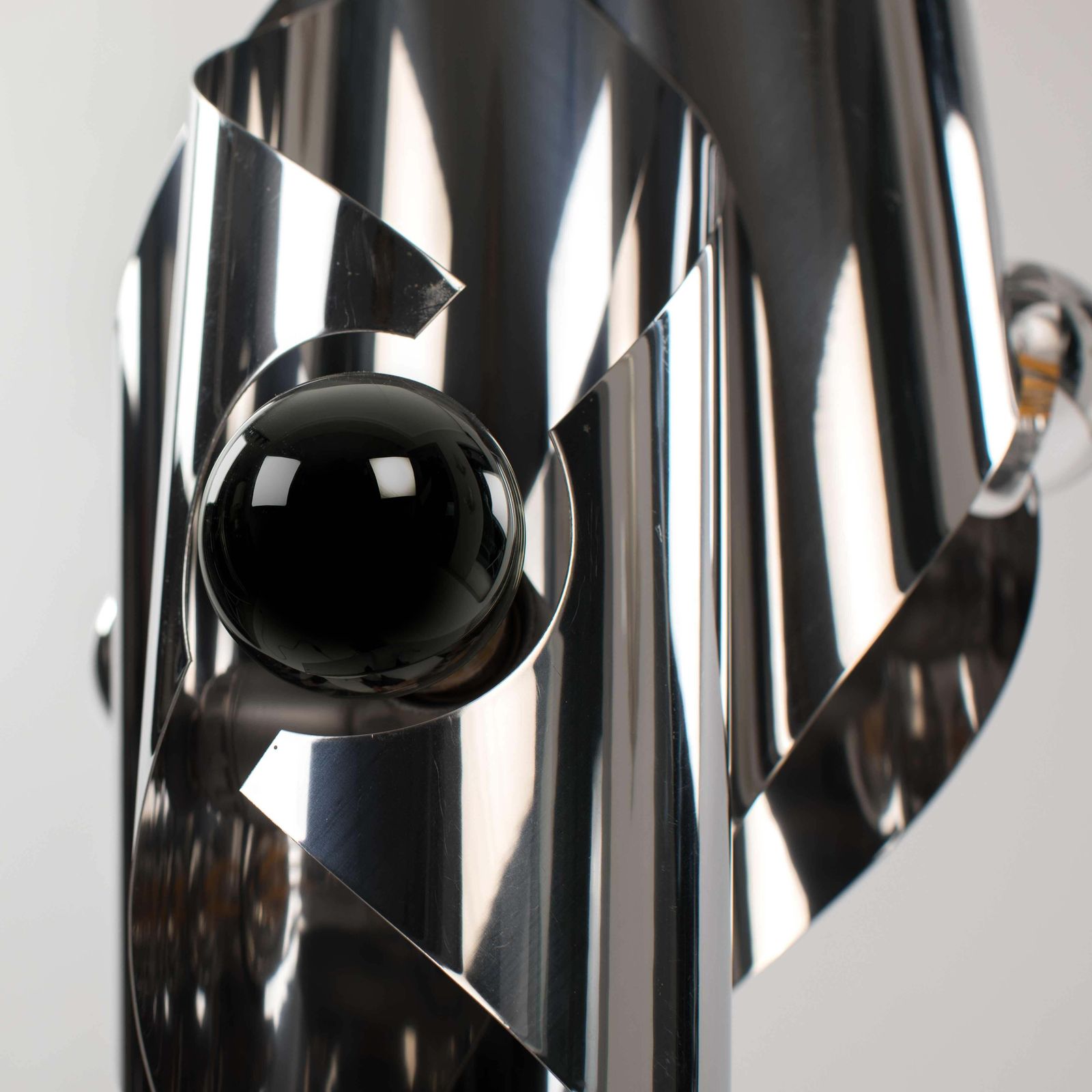 Lighting French Mid Century Minimalist Table Lamp In Clear, Polished, Chromed Lines 1970s photo